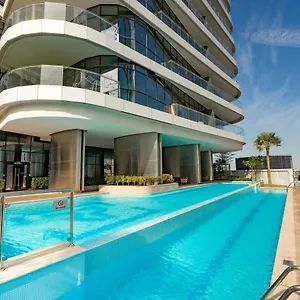 fam-living-rp-heights-downtown-dubai.dubaihotelsoffers.com/
